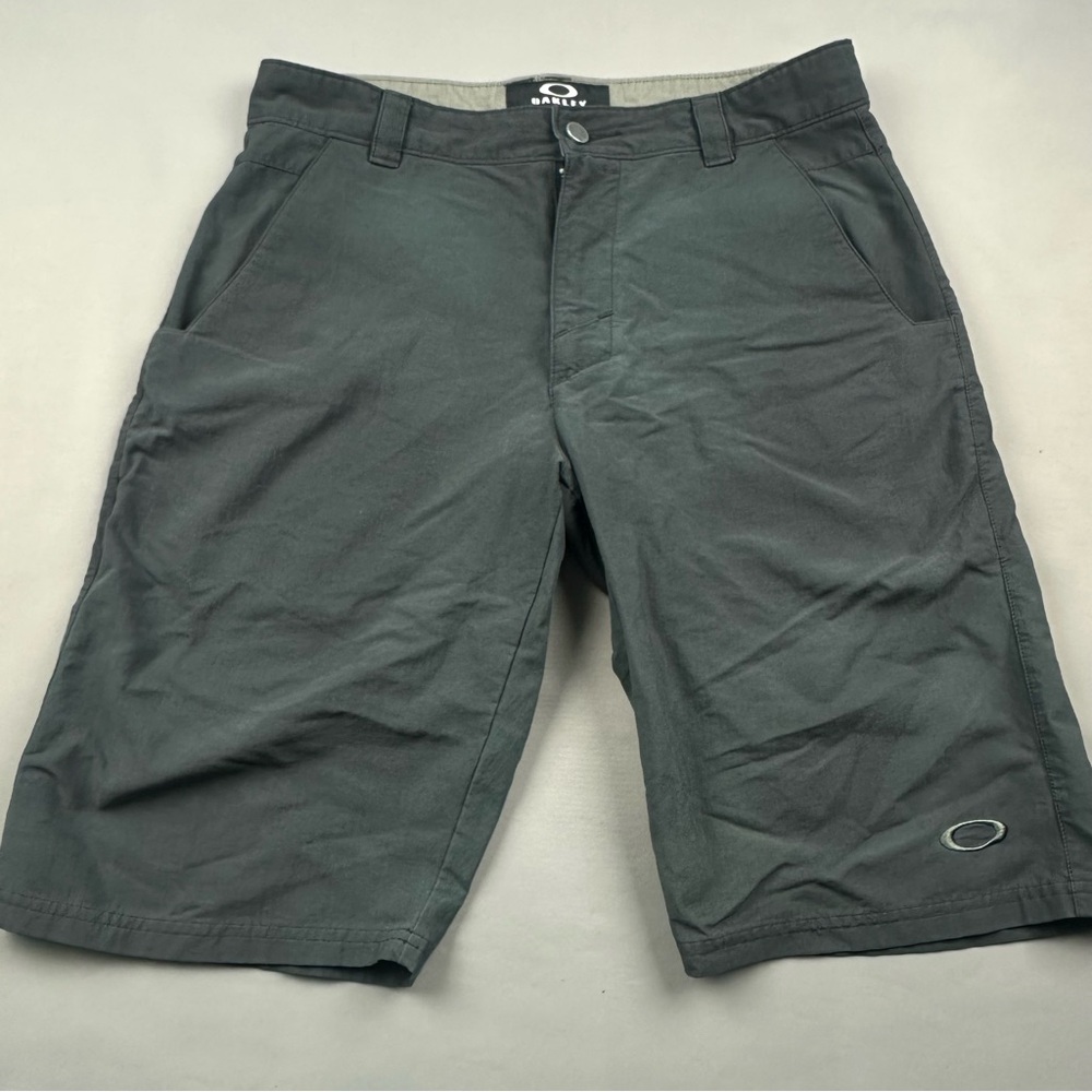 Oakley Men's Dark Gray Flat Front Shorts
